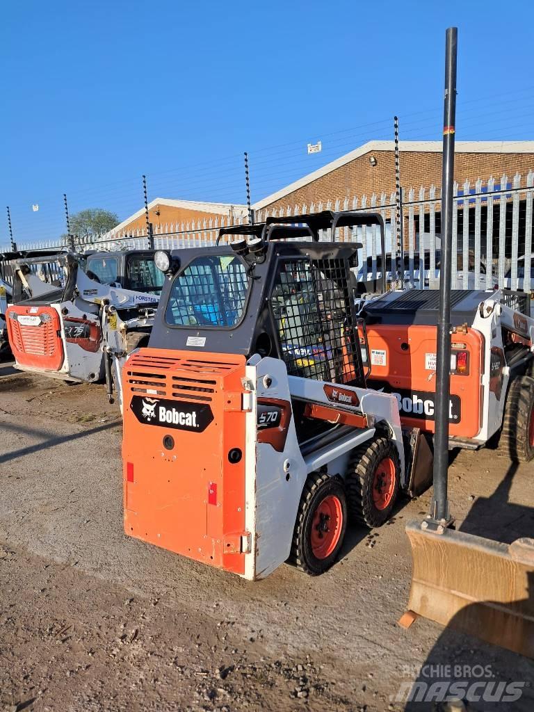 Bobcat S 70 Krautuvai su šoniniu pasukimu