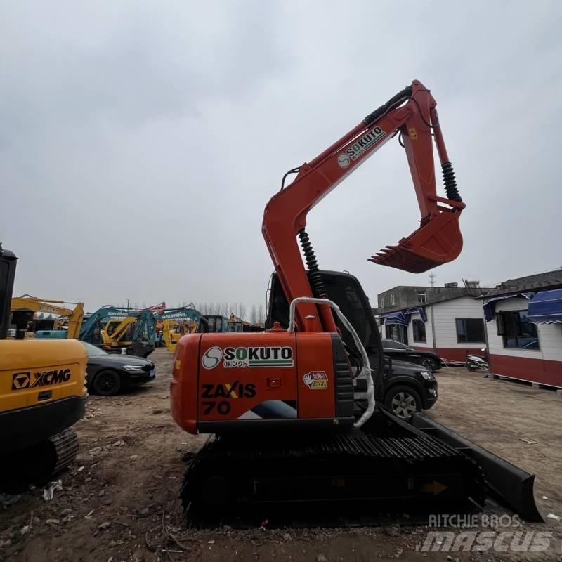 Hitachi ZX 70 Vidutinės galios ekskavatoriai 7-12 t
