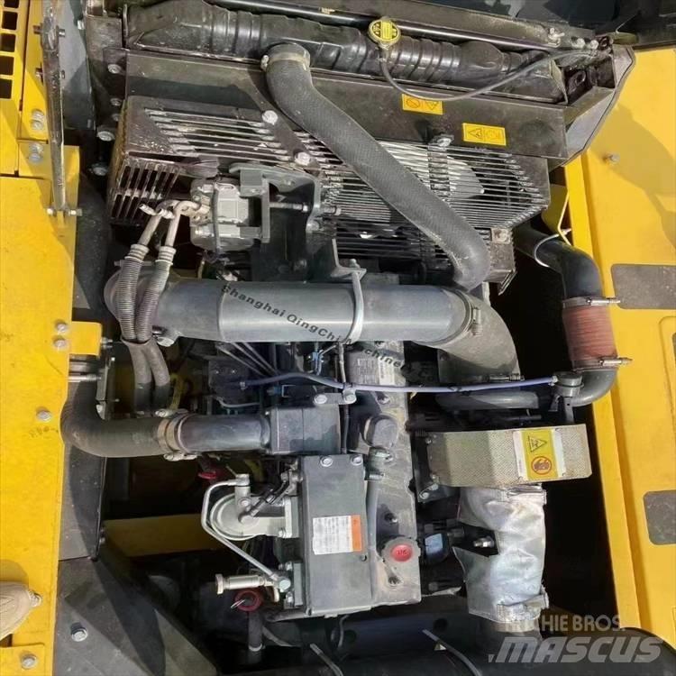 Komatsu 350 Vikšriniai ekskavatoriai