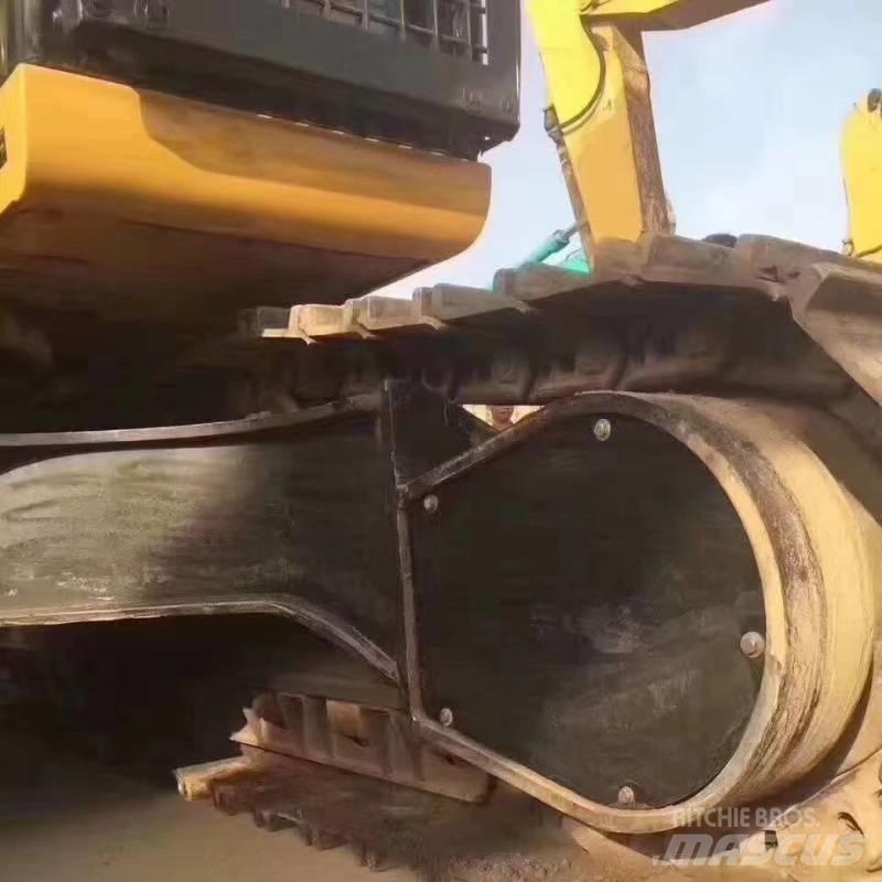 CAT 340 Vikšriniai ekskavatoriai