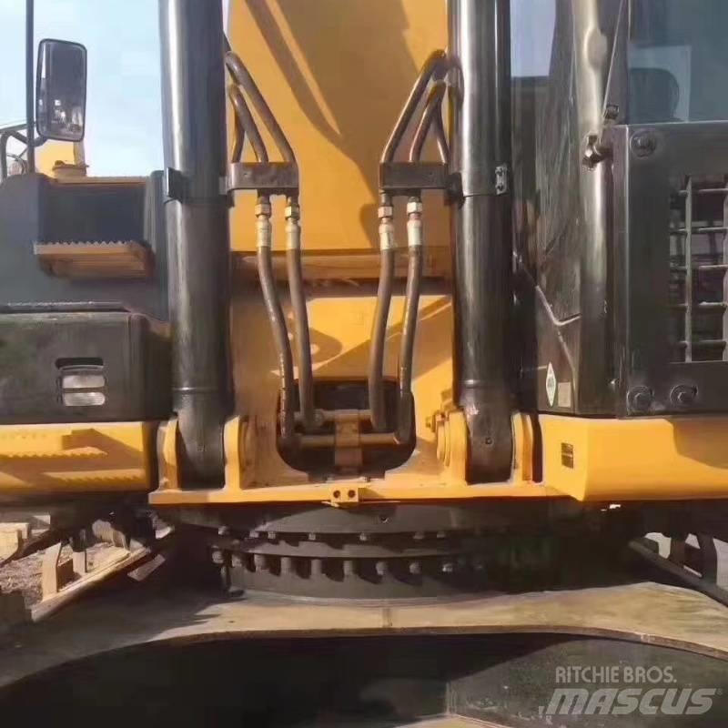CAT 340 Vikšriniai ekskavatoriai