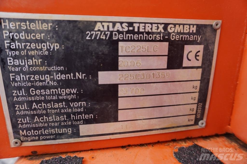 Terex TC225 LC Vikšriniai ekskavatoriai