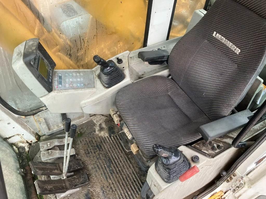 Liebherr 924 Vikšriniai ekskavatoriai