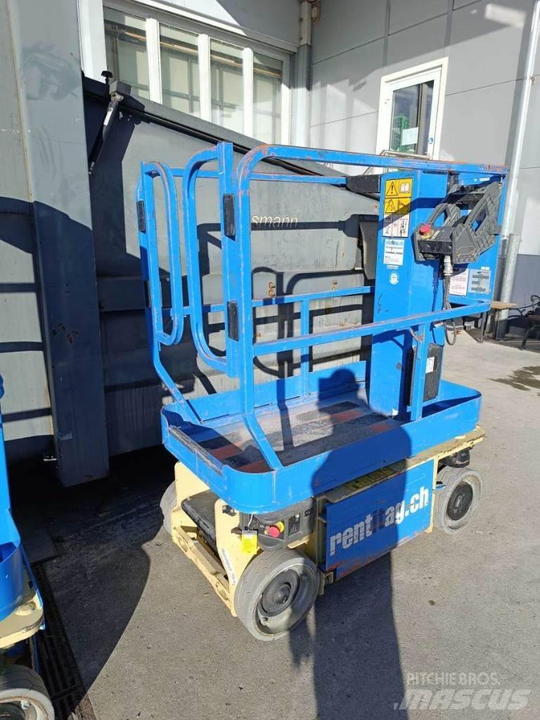 JLG 1230 ES Vertikalūs stiebiniai keltuvai