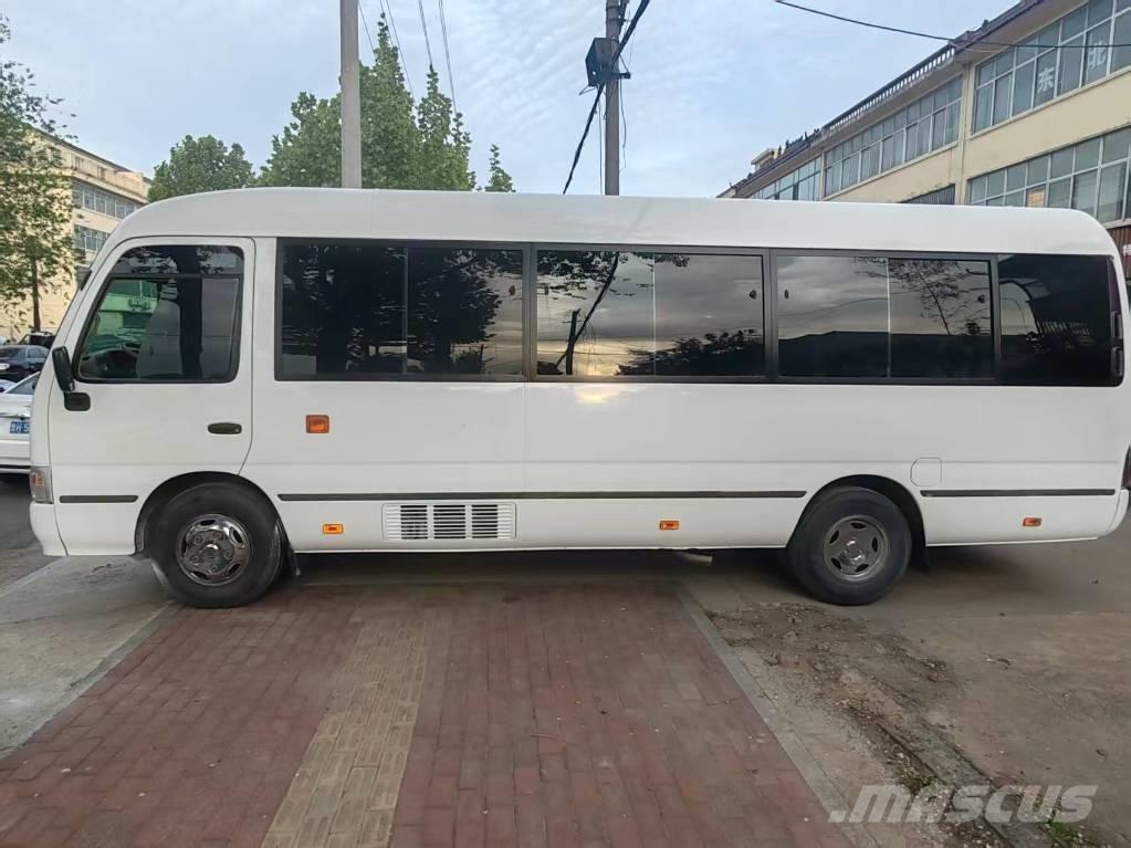 Toyota Coaster Tarpmiestiniai autobusai