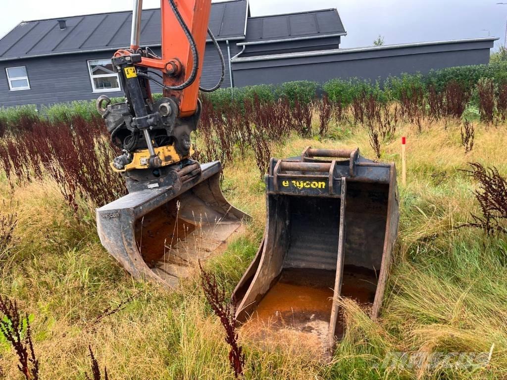 Hitachi ZX 135 US-7 Vikšriniai ekskavatoriai