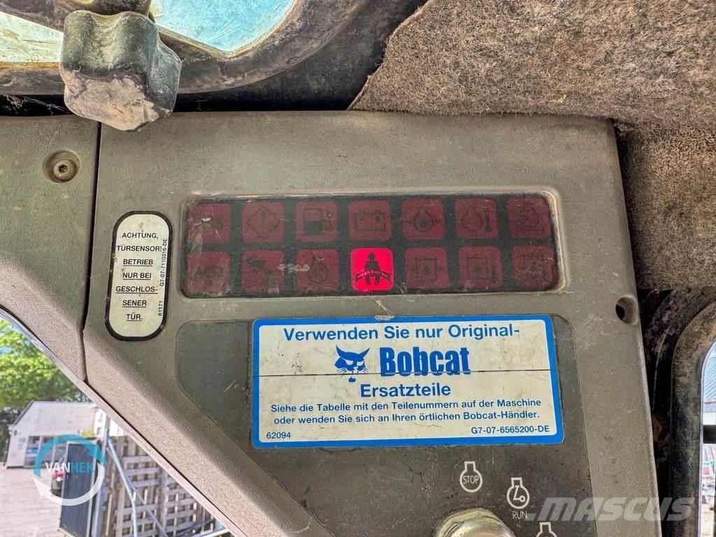 Bobcat S130 Krautuvai su šoniniu pasukimu