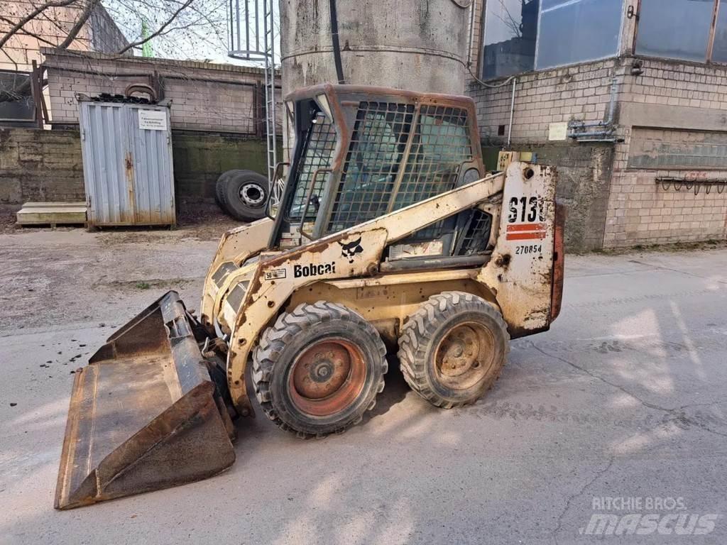 Bobcat S130 Krautuvai su šoniniu pasukimu