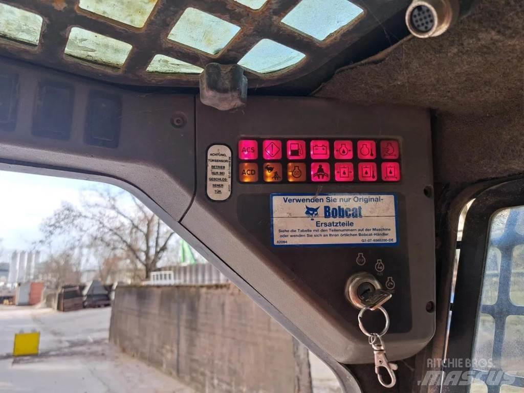Bobcat S130 Krautuvai su šoniniu pasukimu