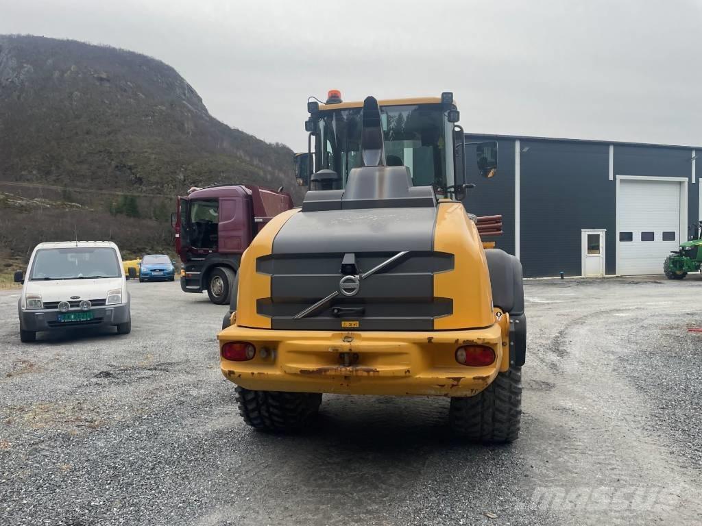 Volvo L 45 H Naudoti ratiniai krautuvai