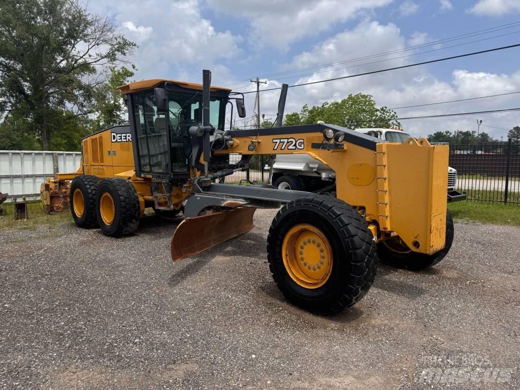 DEERE 772G Greideriai