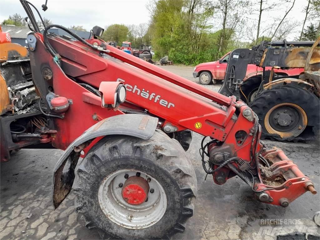 Schäffer 9310 Traktoriai