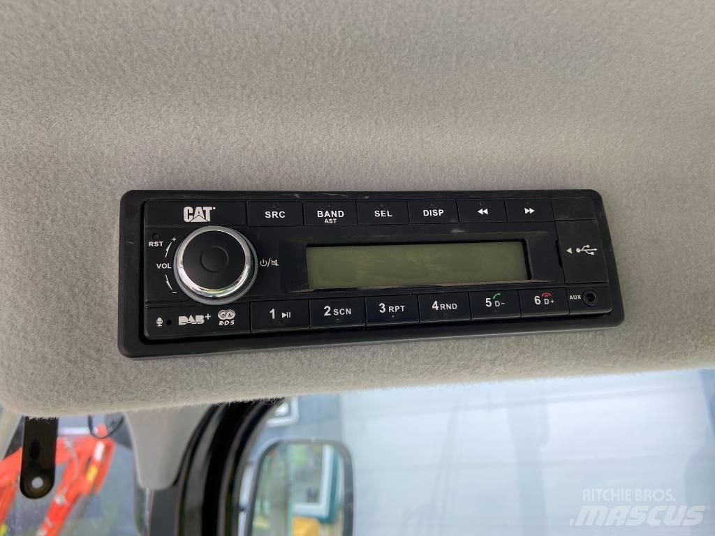 CAT 906 Naudoti ratiniai krautuvai