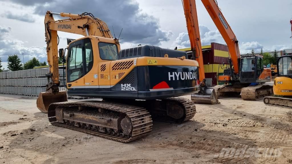 Hyundai 220 LC Vikšriniai ekskavatoriai
