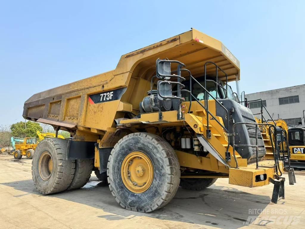 CAT 773 F Atliekų išvežimo technika