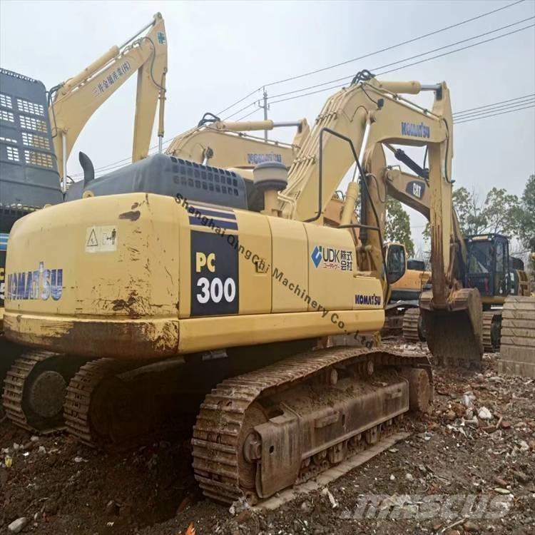 Komatsu 300 Vikšriniai ekskavatoriai