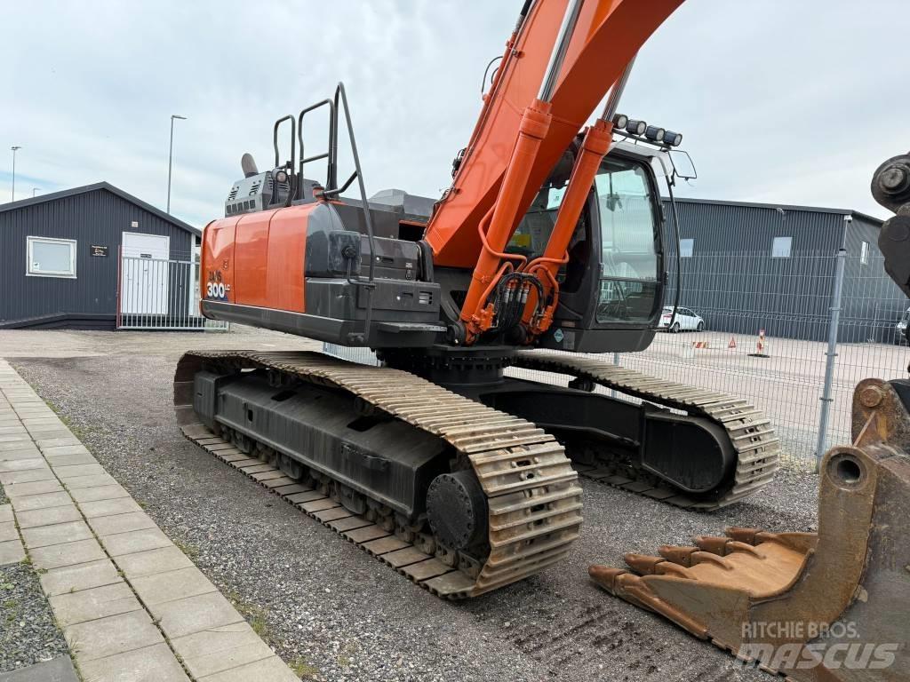 Hitachi ZX 300 LC-6 Vikšriniai ekskavatoriai