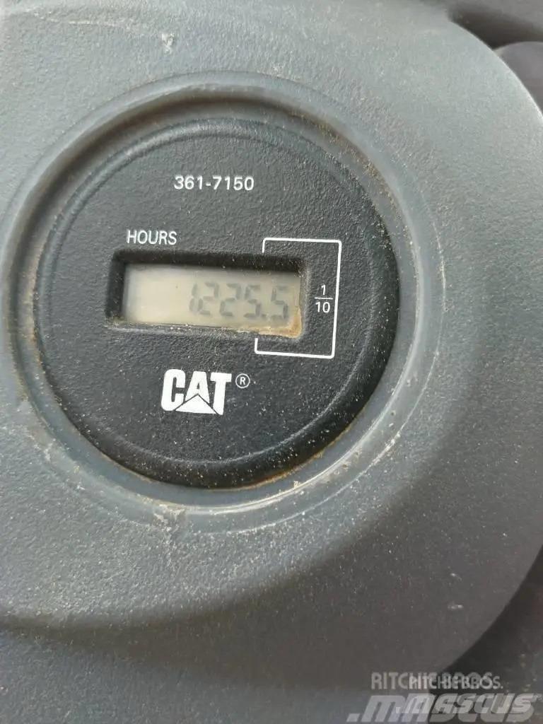 CAT CP 44 Vieno būgno volai