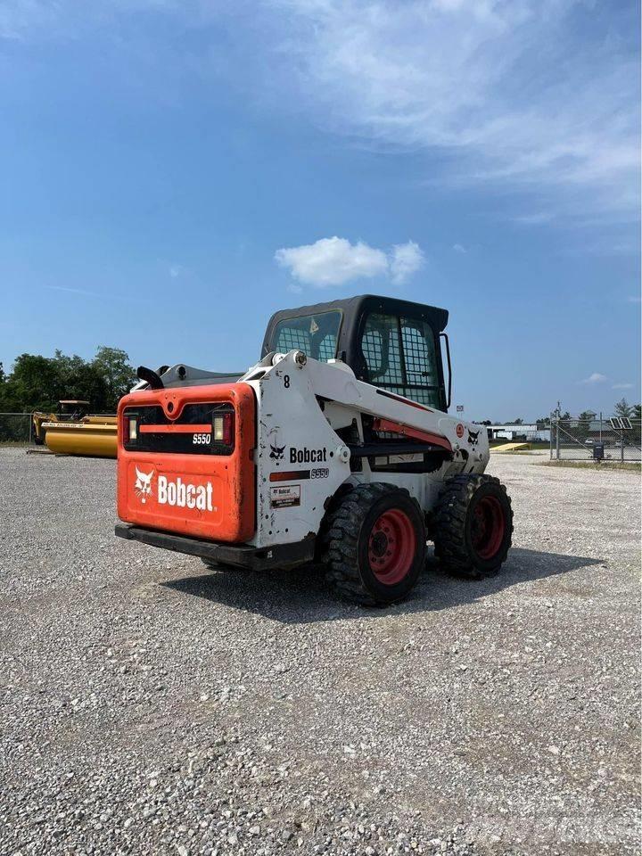 Bobcat S 550 Krautuvai su šoniniu pasukimu