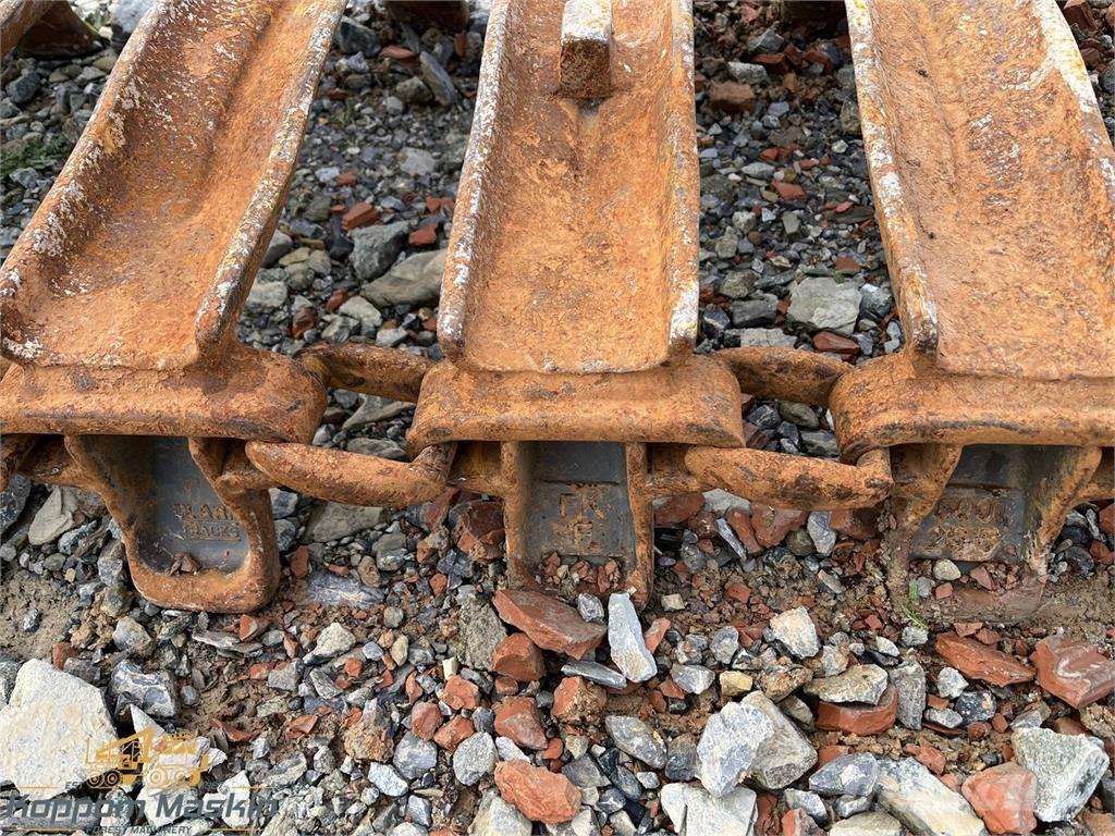 Clark ATF 600x26,5 Grandinės, vikšrai ir važiuoklės