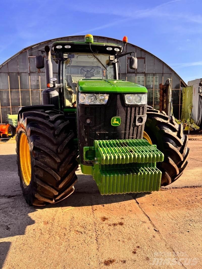 John Deere 8320 R Traktoriai