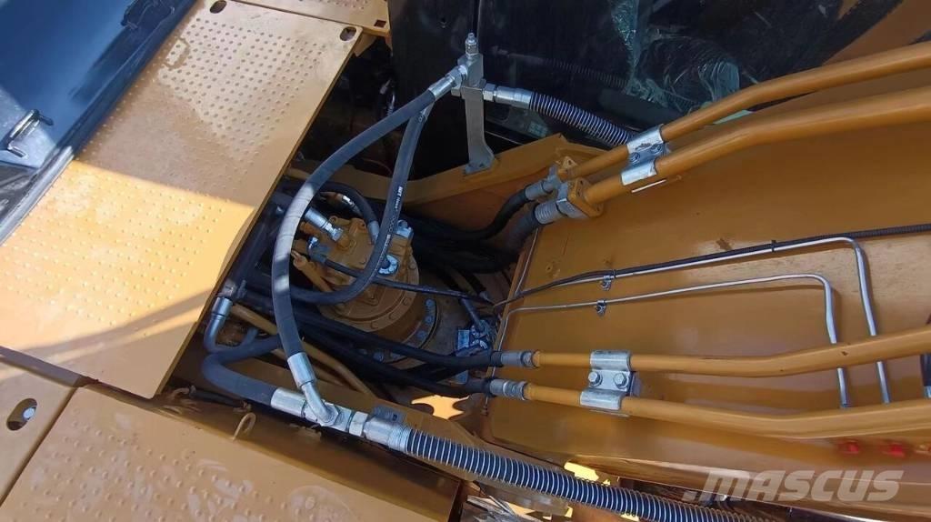 CAT 330 Vikšriniai ekskavatoriai