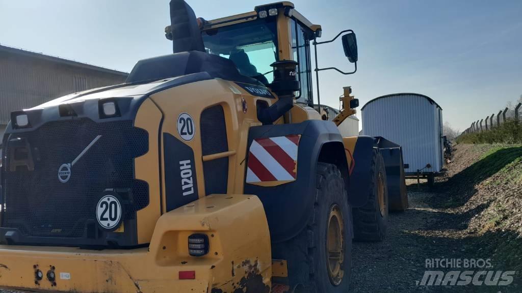 Volvo L 120 H Naudoti ratiniai krautuvai