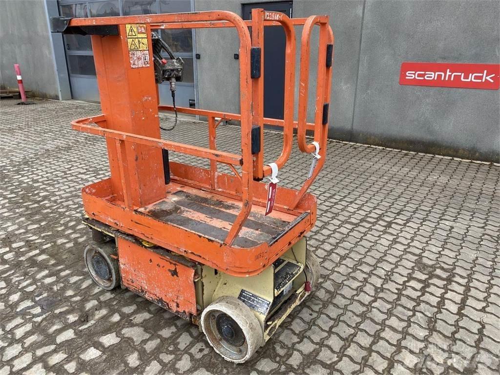 JLG 1230ES Vertikalūs stiebiniai keltuvai