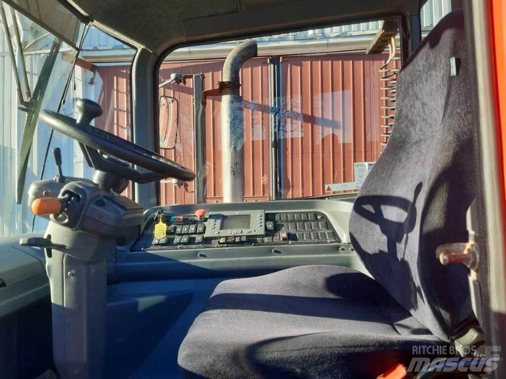 Kalmar TT618i Naudoti terminalų vilkikai