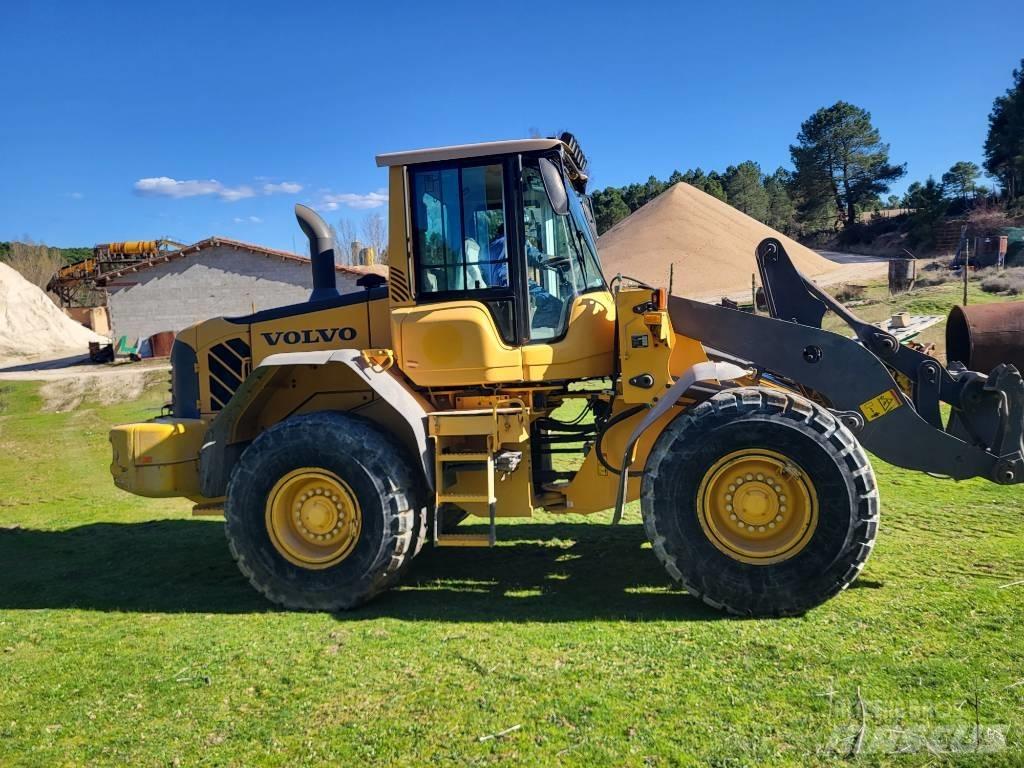 Volvo L90f Naudoti ratiniai krautuvai