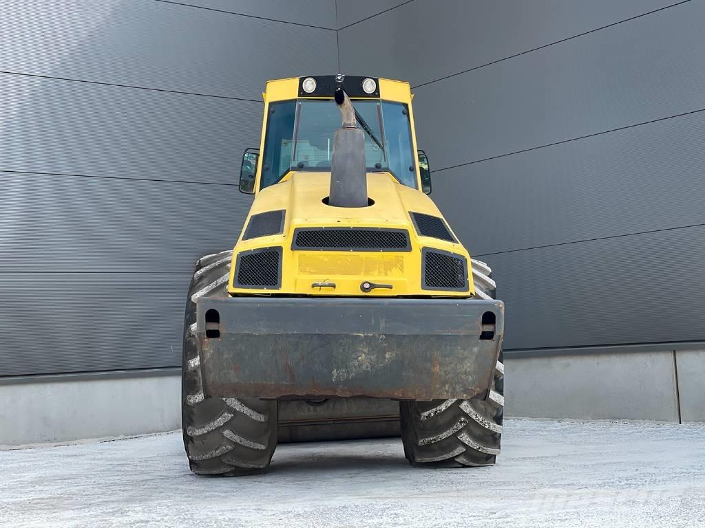 Bomag BW 213 DH-4 Vieno būgno volai