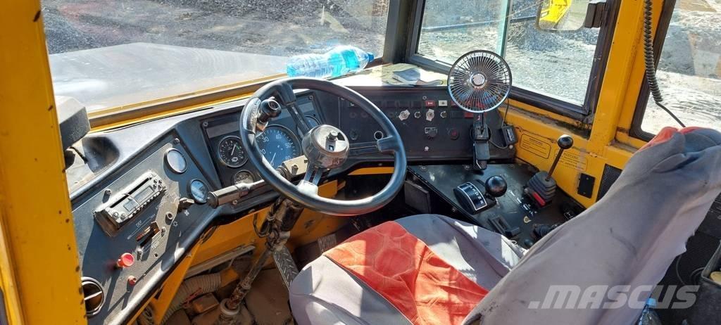 Volvo A 25 B , A 25 C Karjeriniai savivarčiai