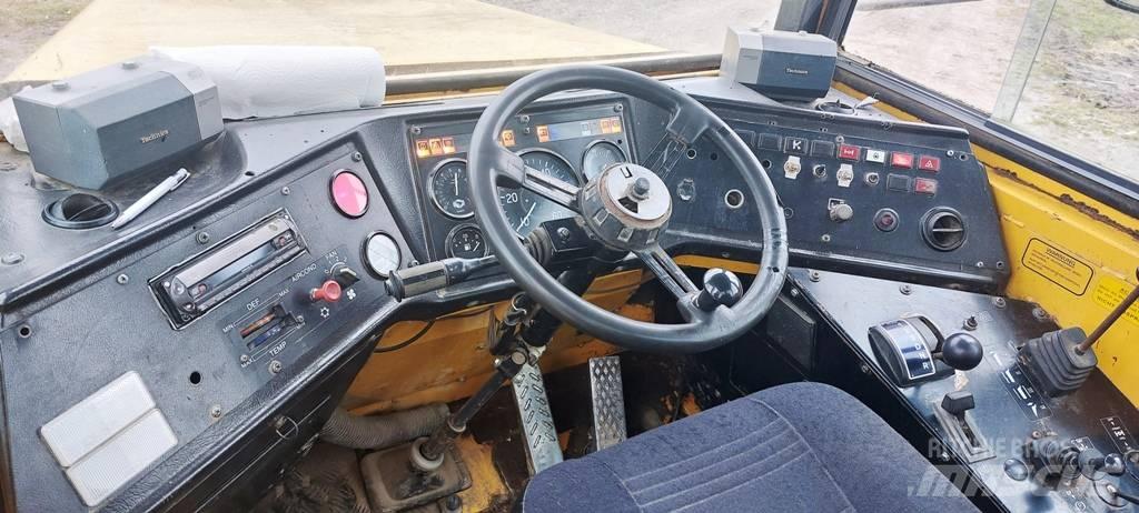 Volvo BM A 25 B Karjeriniai savivarčiai