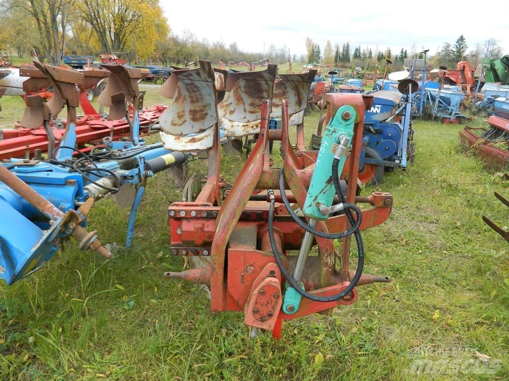 Kverneland 3 Apverčiamieji plūgai
