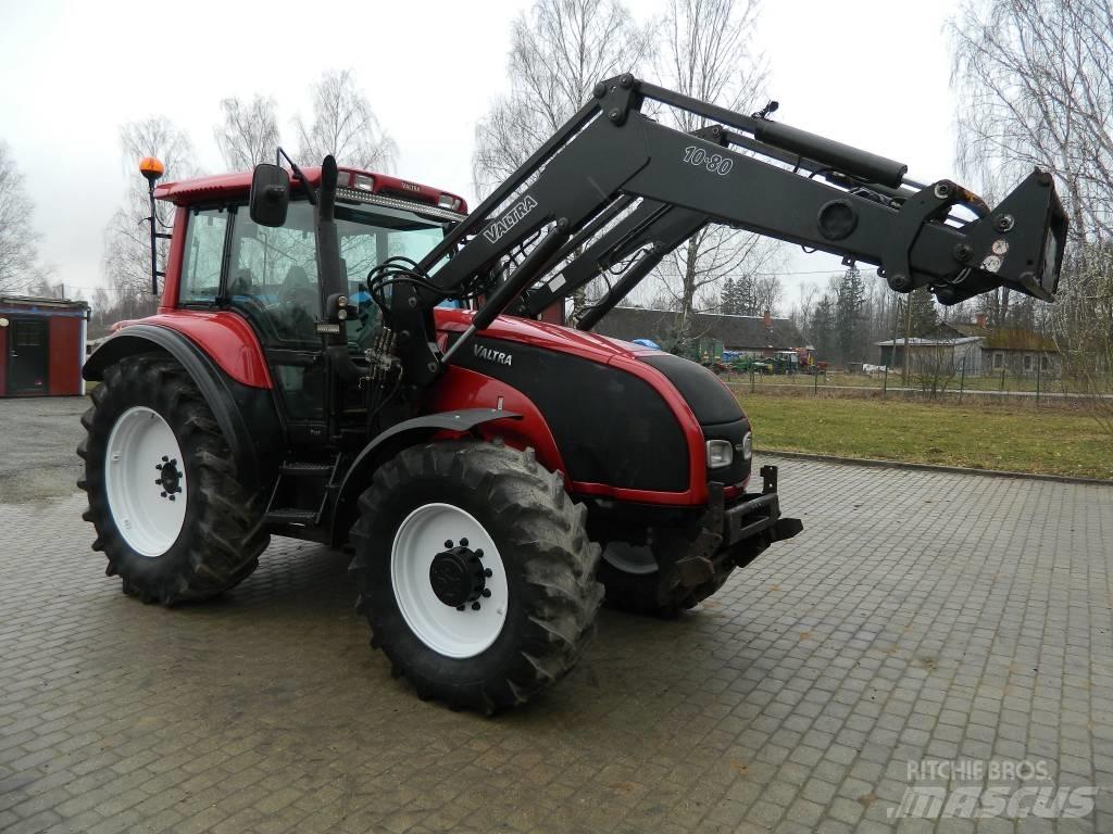 Valtra T 140 Traktoriai