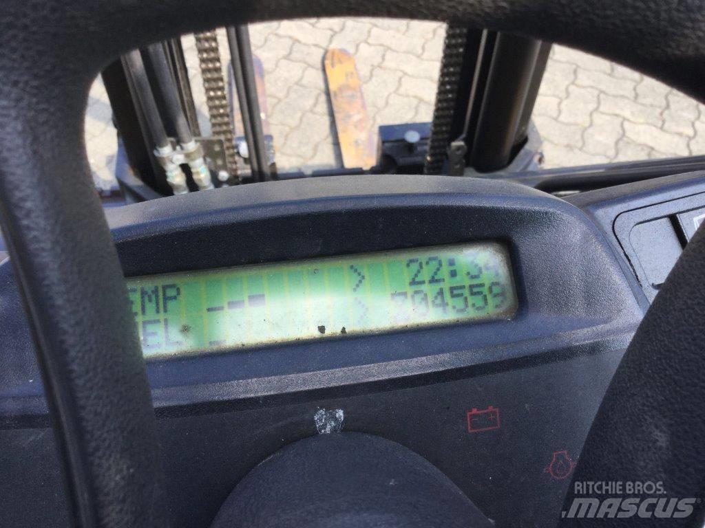 Yale GDP30VX Dyzeliniai krautuvai