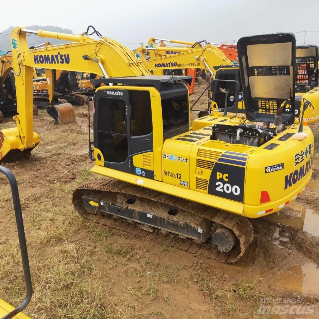Komatsu PC200-8 Vikšriniai ekskavatoriai