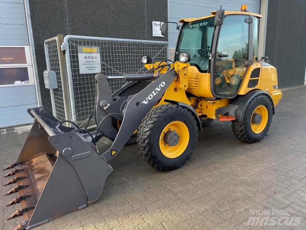 Volvo L28F Mini krautuvai
