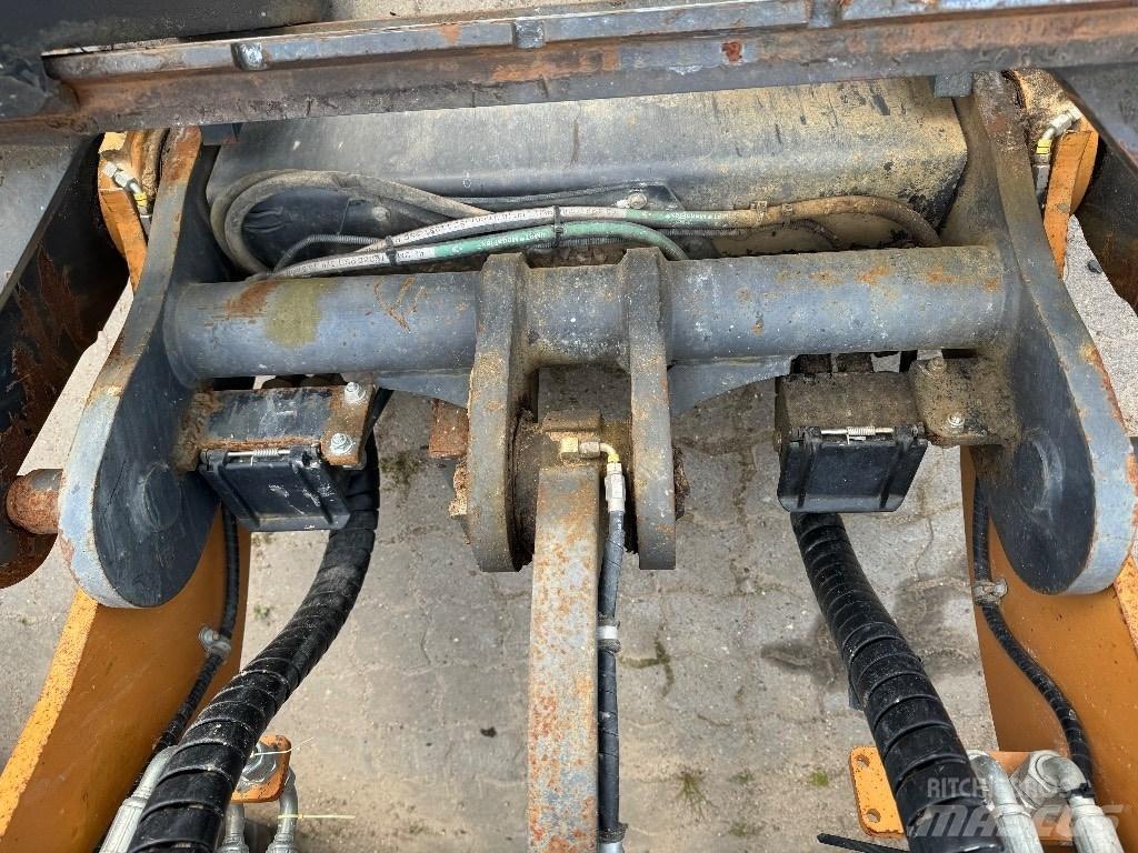 CASE 21 F Naudoti ratiniai krautuvai