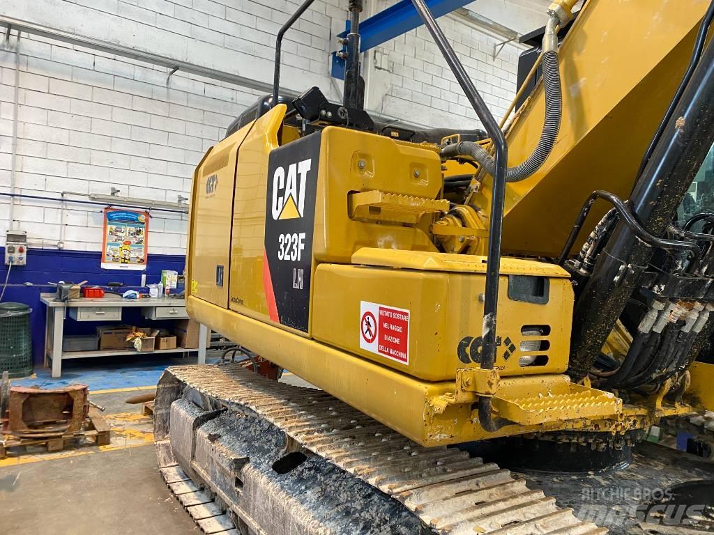 CAT 323F LN Vikšriniai ekskavatoriai