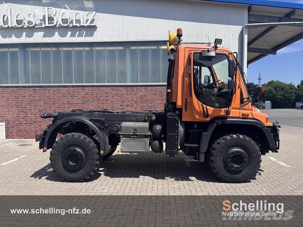 Mercedes-Benz U500 Kita