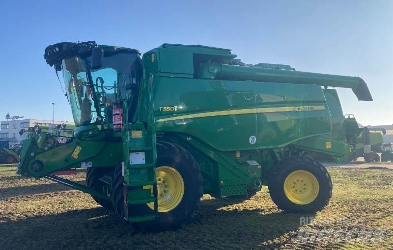 John Deere T 550 i Derliaus nuėmimo kombainai
