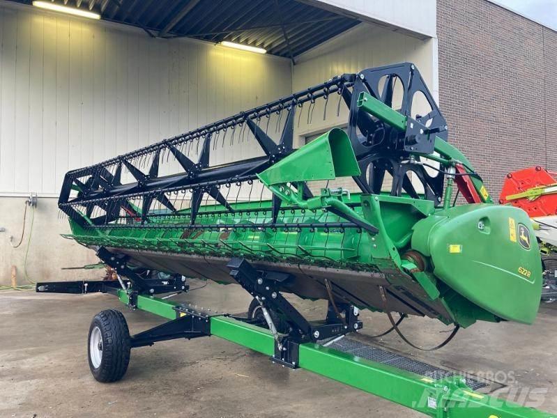 John Deere T 550 i Derliaus nuėmimo kombainai