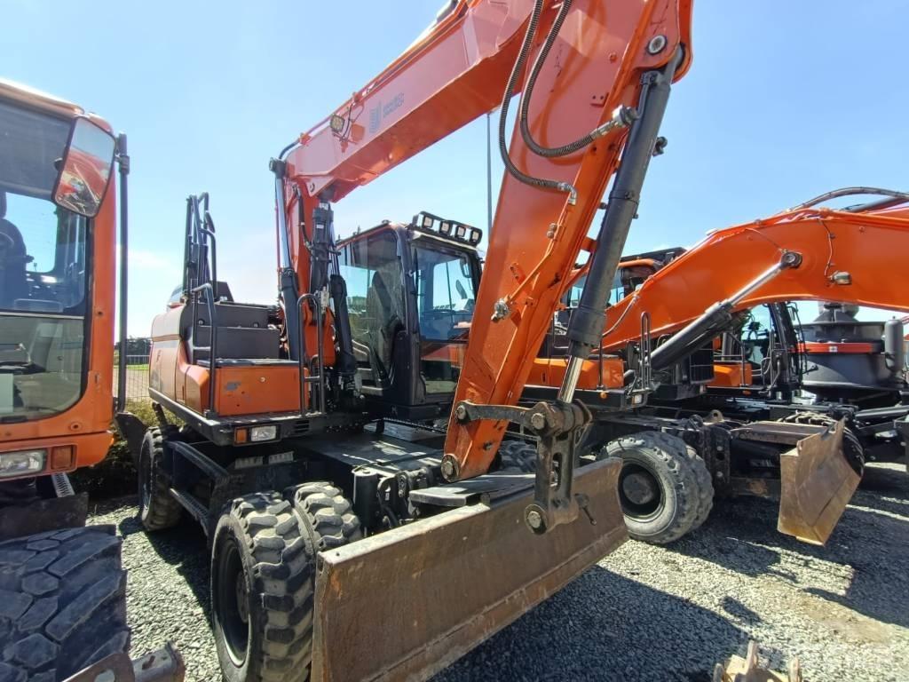 Doosan DX140W-5 Ratiniai ekskavatoriai
