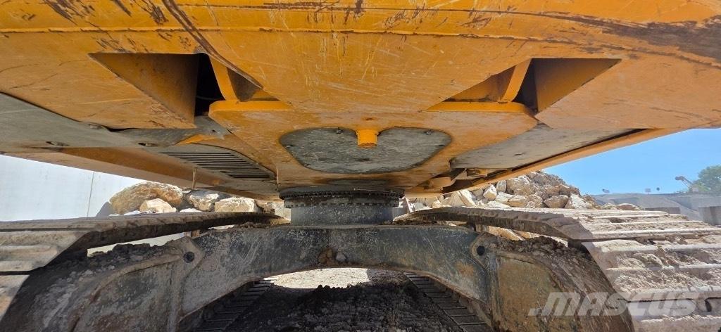 Liebherr 924 Vikšriniai ekskavatoriai