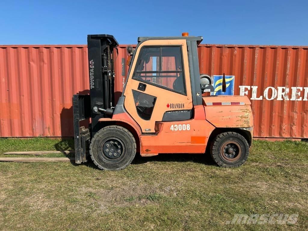 Toyota 7 FGU 45 Šakiniai krautuvai - Kita