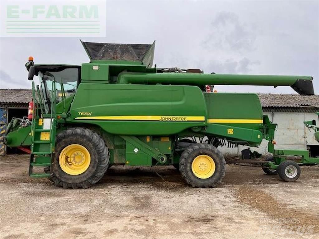 John Deere T670 Derliaus nuėmimo kombainai