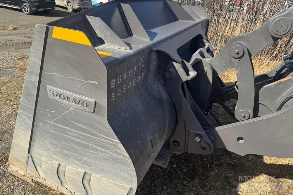 Volvo L70H2 Naudoti ratiniai krautuvai