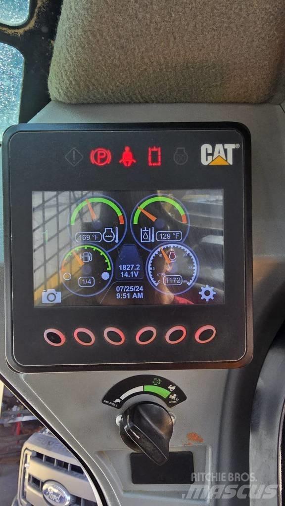 CAT 259D3 Krautuvai su šoniniu pasukimu
