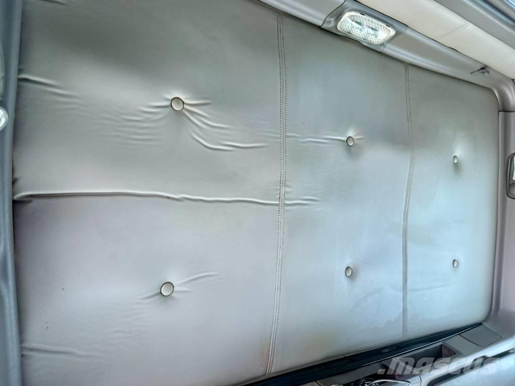 Kenworth T800 Savivarčiai su kabeliniu keltuvu